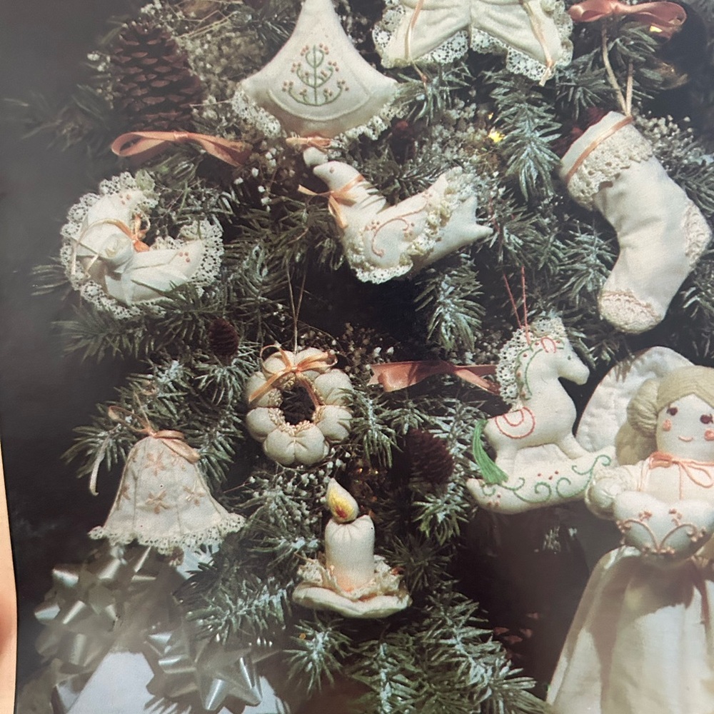 4/$50 Christmas LACE DIY Holiday Angel and Ornament Set 🎄 - Picture 4 of 8